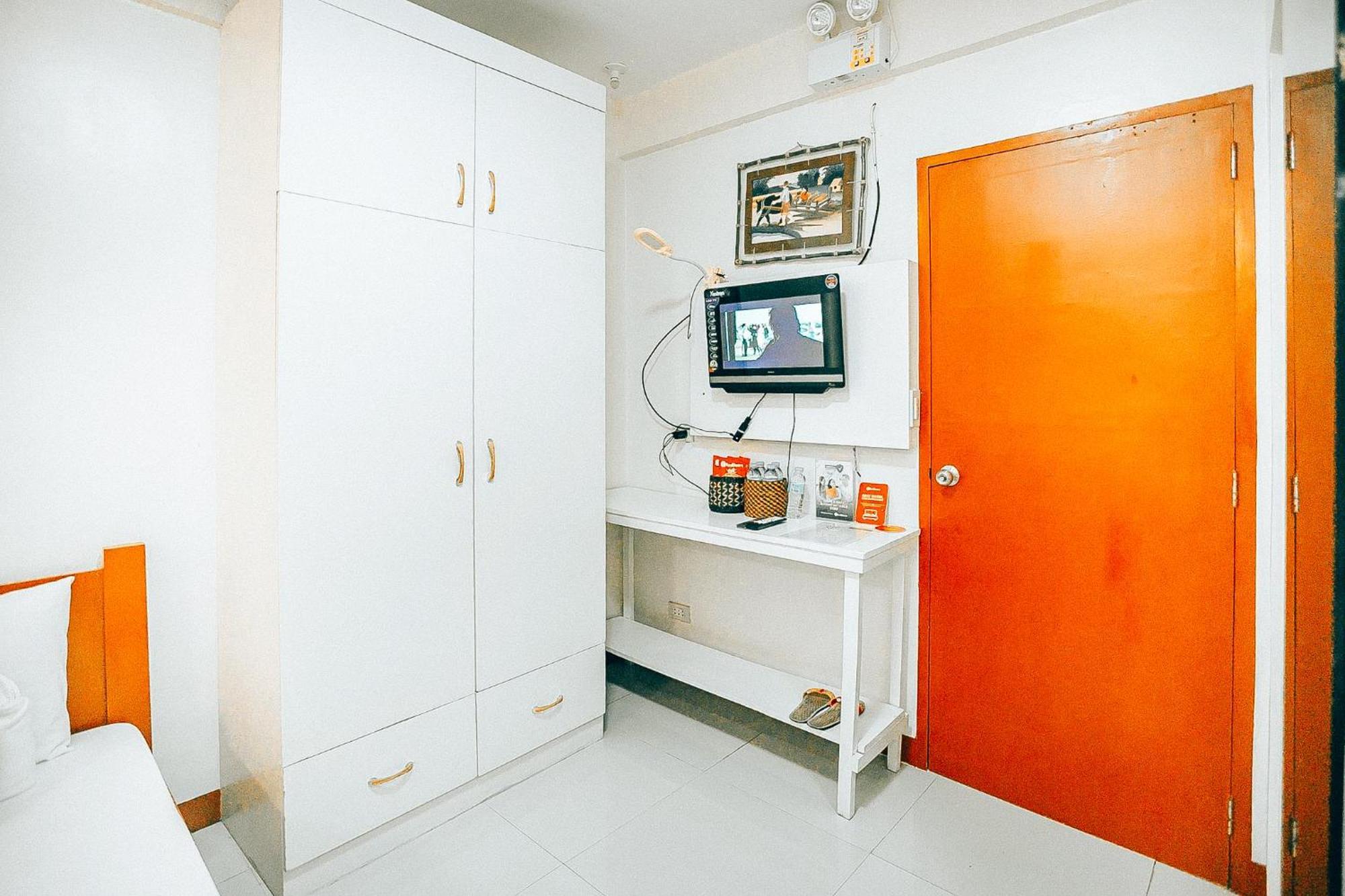 Reddoorz At S & L Apartelle Daraga Albay Legazpi Bagian luar foto